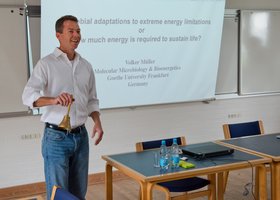 Tori M. Hoehler is the session chairman at an earlier Sandbjerg workshop